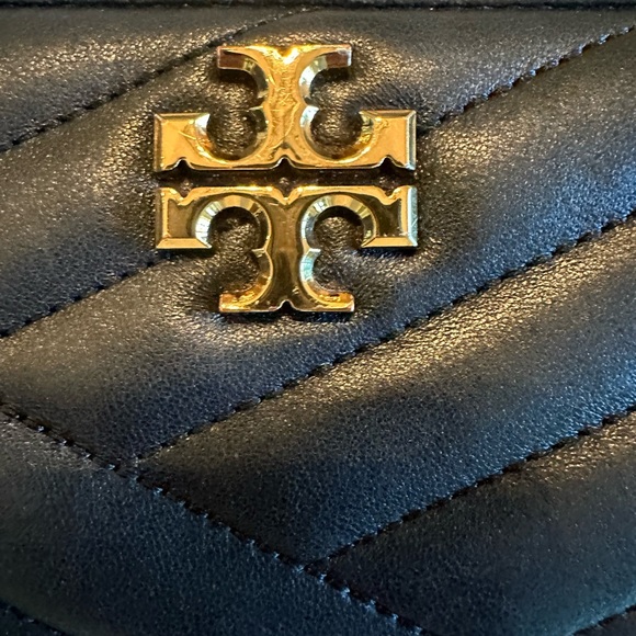 Tory Burch Kira Chevron-Quilt Zip Continental Wallet Black with dust bag - Picture 2 of 9